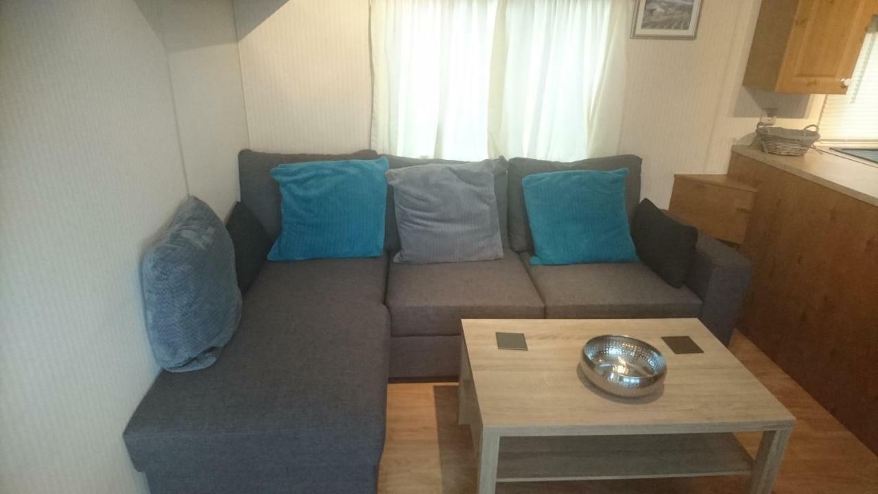 Mobile Home In Frejus, South Of France المظهر الخارجي الصورة