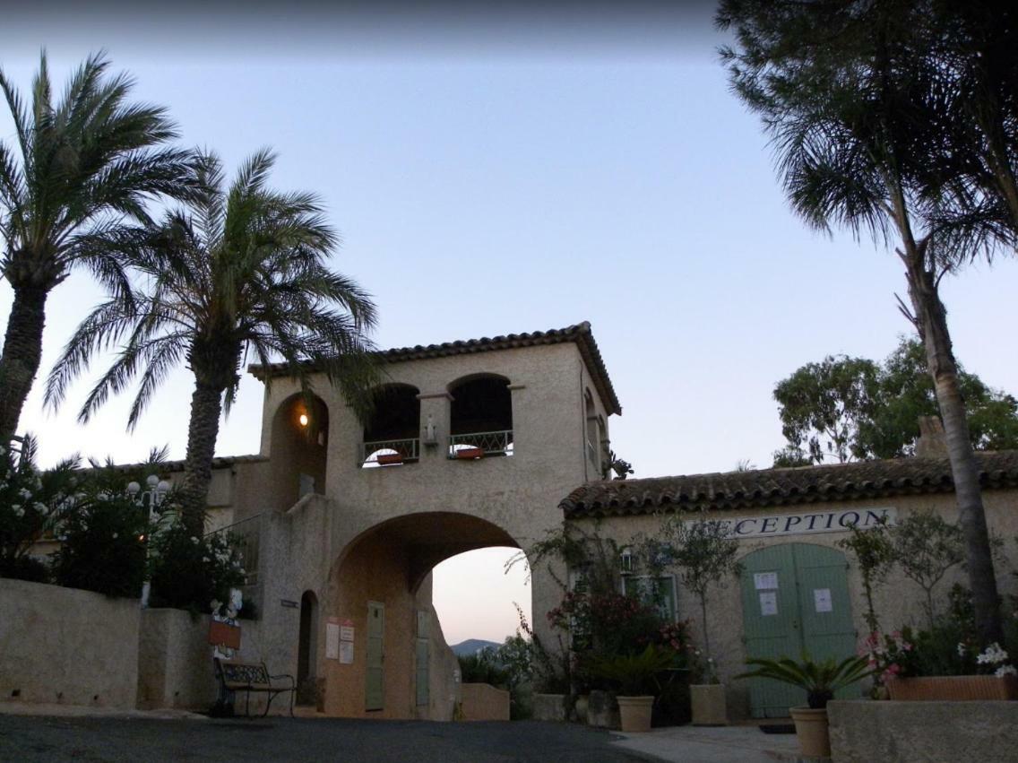 Mobile Home In Frejus, South Of France المظهر الخارجي الصورة